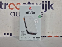 Xtorm fuel series 5 powerbank 20000 mah - 35w snellader - quick charge - geschikt voor iphone/samsung/meer - wit - afbeelding 2 van  2