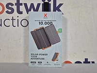 Xtorm powerbank zonneenergie - 10000 mah - geschikt voor iphone/samsung - inclusief usb-c kabel - usb-c en usb-a - 20w - afbeelding 2 van  2