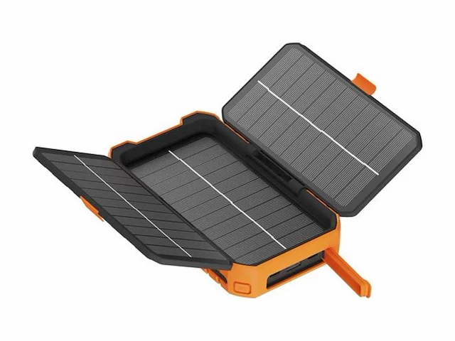Xtorm powerbank zonneenergie - 10000 mah - geschikt voor iphone/samsung - inclusief usb-c kabel - afbeelding 1 van  2