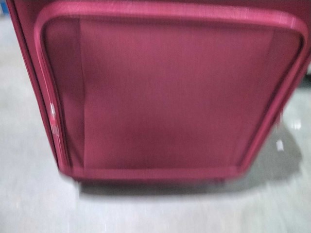 Xxl reiskoffer met slot en wieltjes. - afbeelding 3 van  9