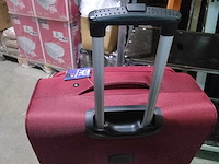 Xxl reiskoffer met slot en wieltjes. - afbeelding 4 van  9