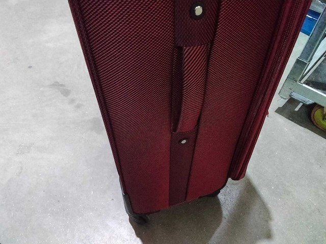 Xxl reiskoffer met slot en wieltjes. - afbeelding 6 van  9