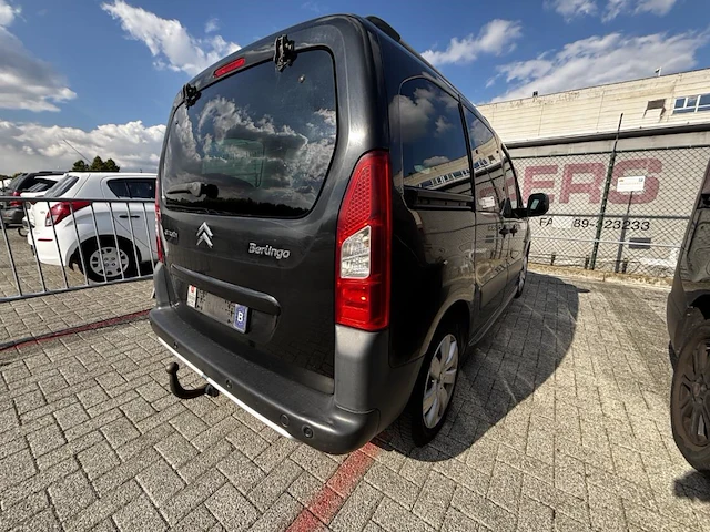 Xxxx - afbeelding 4 van  34