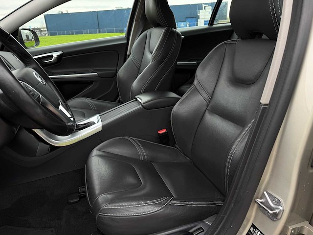 Xxxxvolvo v60 2.0 d2 nordic+ , rb-310-z - afbeelding 12 van  16