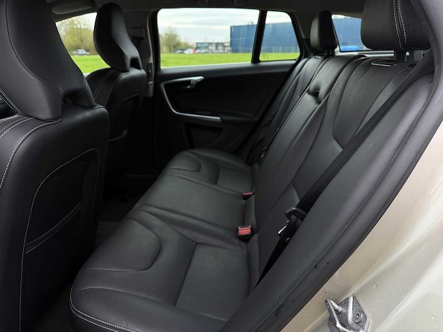 Xxxxvolvo v60 2.0 d2 nordic+ , rb-310-z - afbeelding 13 van  16