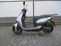 Yadea - e-snorscooter - t9l - e-scooter - afbeelding 1 van  13