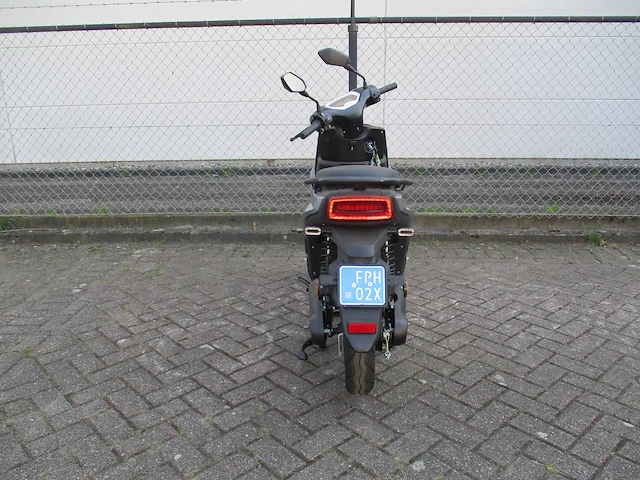 Yadea - e-snorscooter - t9l - e-scooter - afbeelding 12 van  13