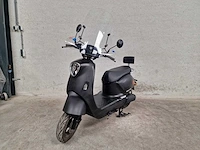 Yadea - elektrische bromscooter - m6l - 45km uitvoering fpj66k - afbeelding 3 van  9