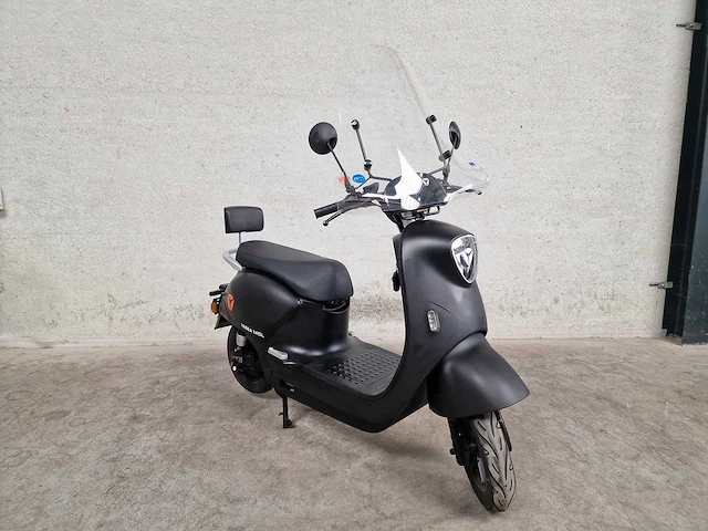Yadea - elektrische bromscooter - m6l - 45km uitvoering fpj66k - afbeelding 5 van  9