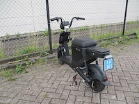 Yadea - snorscooter - u3 - e-scooter - afbeelding 2 van  12