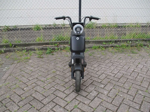 Yadea - snorscooter - u3 - e-scooter - afbeelding 6 van  12