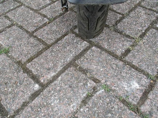 Yadea - snorscooter - u3 - e-scooter - afbeelding 12 van  12