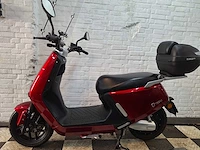 Yadea g5 25 km elektrische snorscooter - afbeelding 1 van  7