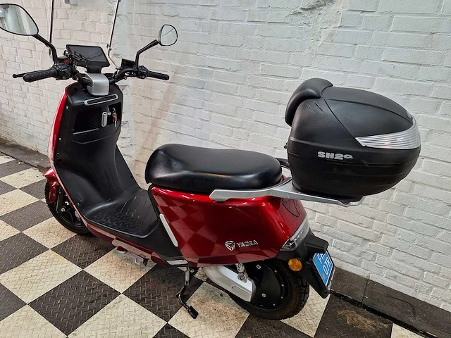 Yadea g5 25 km elektrische snorscooter - afbeelding 3 van  7