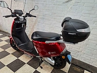 Yadea g5 25 km elektrische snorscooter - afbeelding 3 van  7