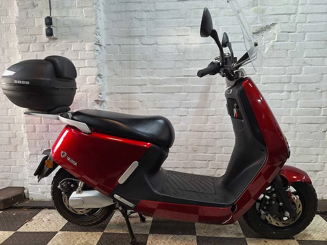 Yadea g5 25 km elektrische snorscooter - afbeelding 6 van  7