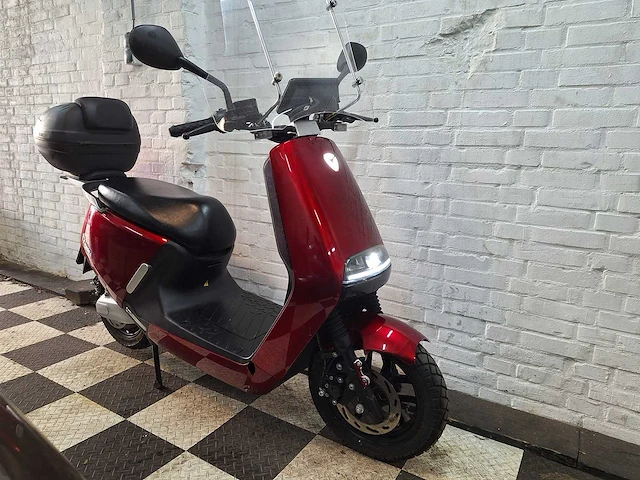 Yadea g5 25 km elektrische snorscooter - afbeelding 7 van  7
