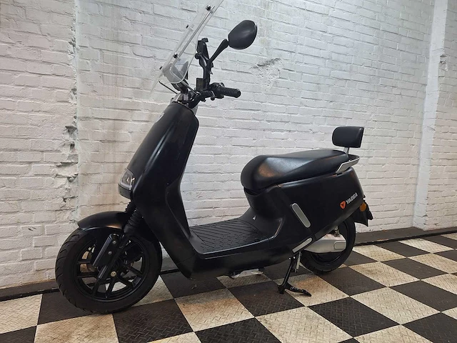 Yadea g5 45 km elektrische bromscooter - afbeelding 2 van  7