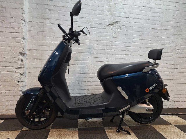 Yadea g5 45 km elektrische bromscooter - afbeelding 1 van  7