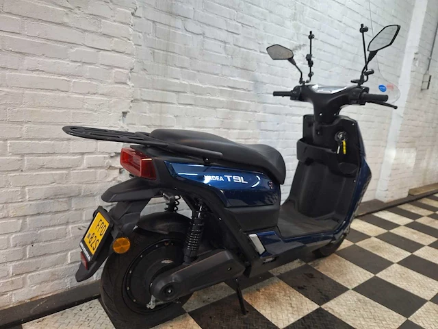 Yadea t9l 45 km elektrische bromscooter - afbeelding 7 van  8
