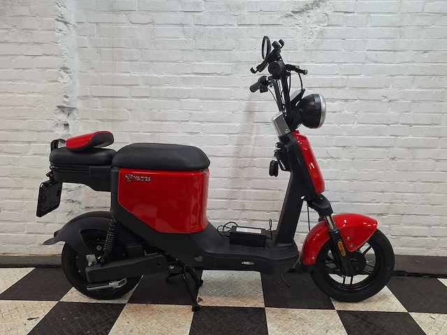 Yadea u3 25 km elektrische snorscooter - afbeelding 5 van  7