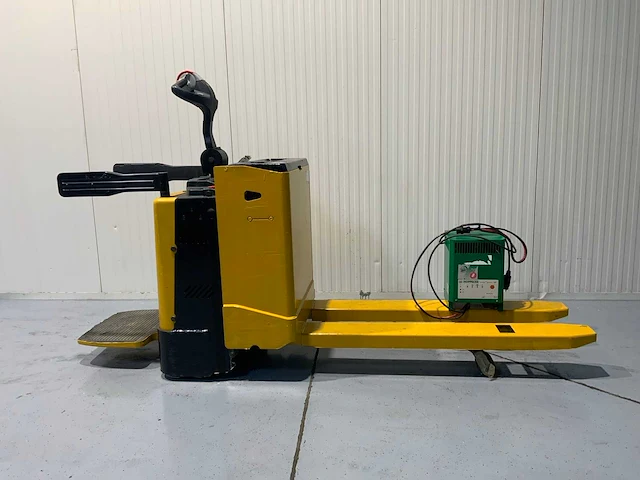 Yale - mp20x - elektrische meerij palletwagen, acculader - afbeelding 16 van  18