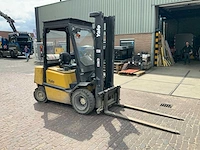 Yale glp 25 rf e 2372 vorkheftruck