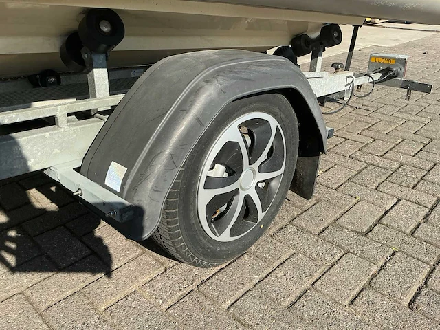 Yam 480r rib rubberboot met trailer. - afbeelding 16 van  25