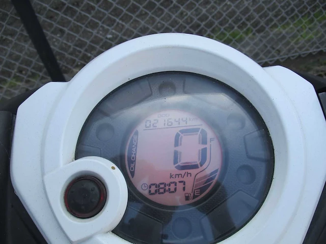 Yamaha - bromscooter - aerox r sport technology injectie - scooter - afbeelding 3 van  11