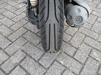 Yamaha - bromscooter - aerox r sport technology injectie - scooter - afbeelding 11 van  11