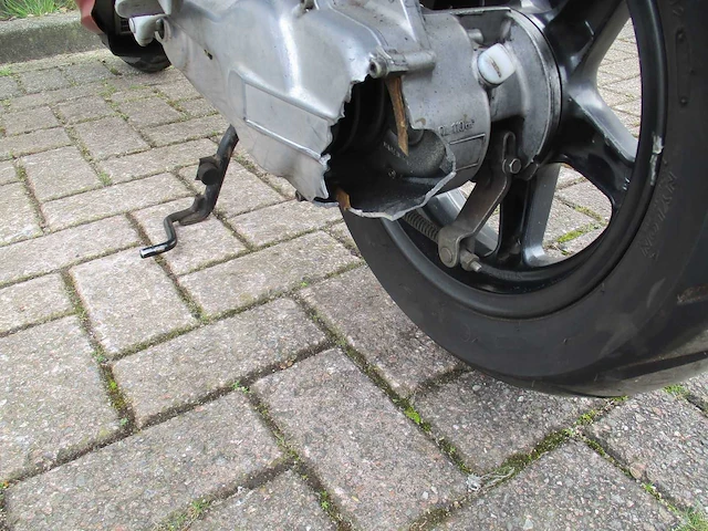 Yamaha - bromscooter - jog rr motogp liquid cooled 2 tact - scooter - afbeelding 4 van  13