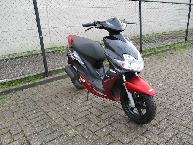 Yamaha - bromscooter - jog rr motogp liquid cooled 2 tact - scooter - afbeelding 9 van  13