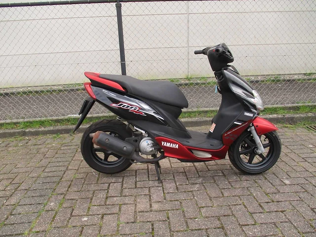 Yamaha - bromscooter - jog rr motogp liquid cooled 2 tact - scooter - afbeelding 10 van  13