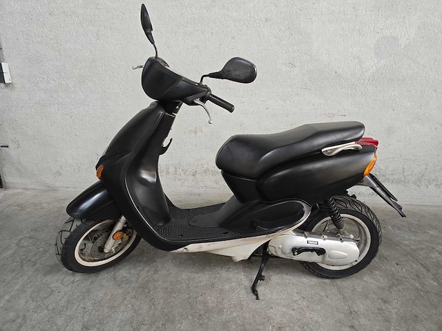 Yamaha - bromscooter - neo's - 2t 45km uitvoering 36dlf8 - afbeelding 1 van  7