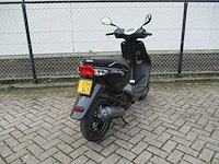 Yamaha - bromscooter - neo's 4 - scooter - afbeelding 9 van  11