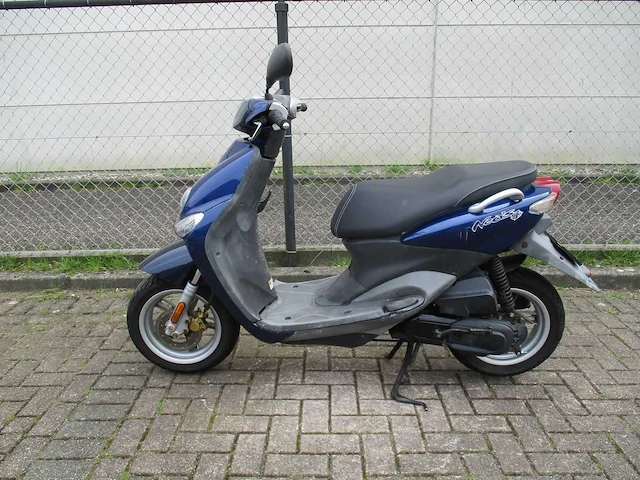 Yamaha - bromscooter - neo's 4 injectie - scooter - afbeelding 1 van  11