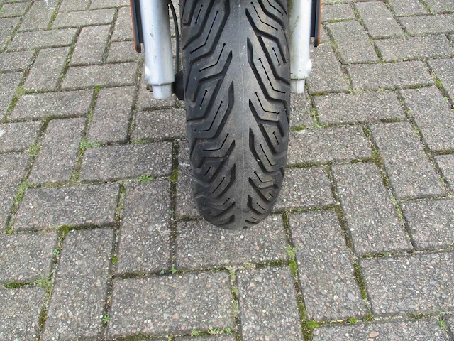 Yamaha - bromscooter - neo's 4 injectie - scooter - afbeelding 6 van  11