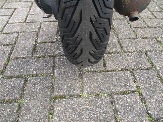 Yamaha - bromscooter - neo's 4 injectie - scooter - afbeelding 11 van  11