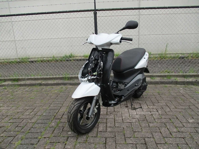 Yamaha - bromscooter - neo's 4 injectie - scooter - afbeelding 4 van  11