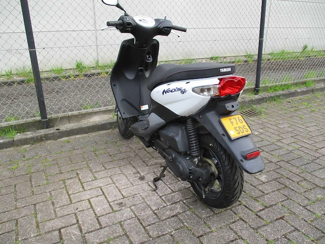 Yamaha - bromscooter - neo's 4 injectie - scooter - afbeelding 11 van  11