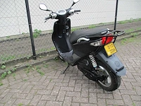Yamaha - bromscooter - neo's 4 lc injectie - scooter - afbeelding 3 van  12