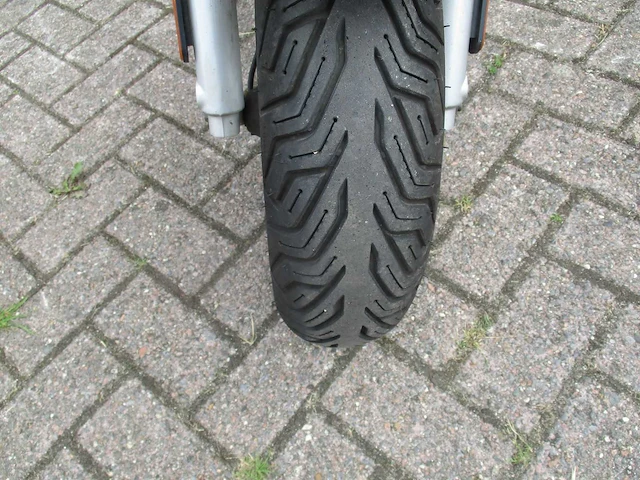 Yamaha - bromscooter - neo's 4 lc injectie - scooter - afbeelding 7 van  12