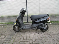 Yamaha - bromscooter - zest 2 tact - scooter - afbeelding 1 van  9