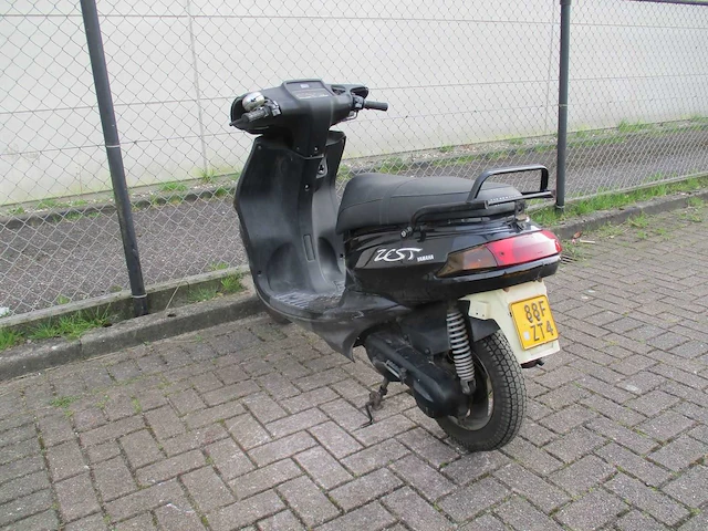 Yamaha - bromscooter - zest 2 tact - scooter - afbeelding 8 van  9