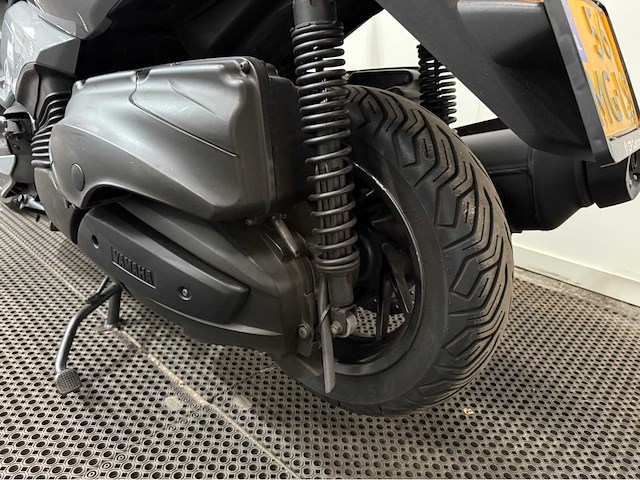 Yamaha - motor - motorscooter - 400 x-max - abs - 2016 - afbeelding 8 van  19