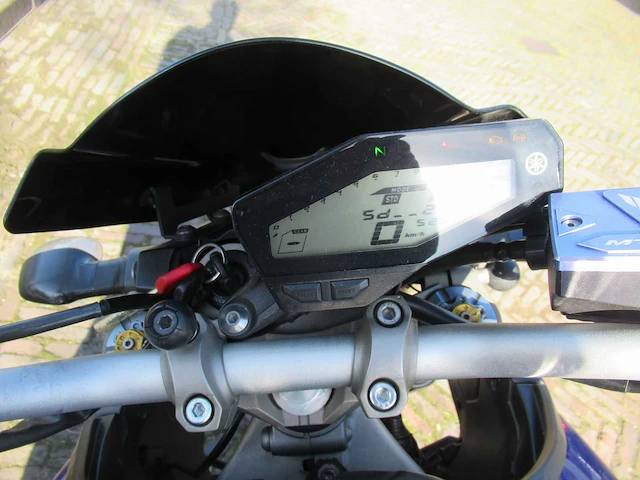 Yamaha - mt09 - motorcycle - afbeelding 4 van  6