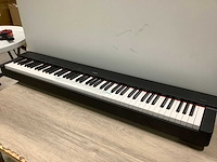 Yamaha - p-225b - piano - afbeelding 1 van  5