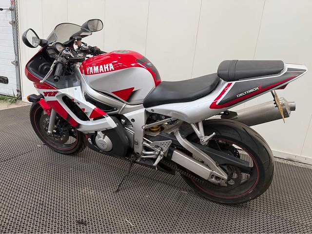 Yamaha - r6 - sport - motorfiets - 1999 - afbeelding 13 van  19