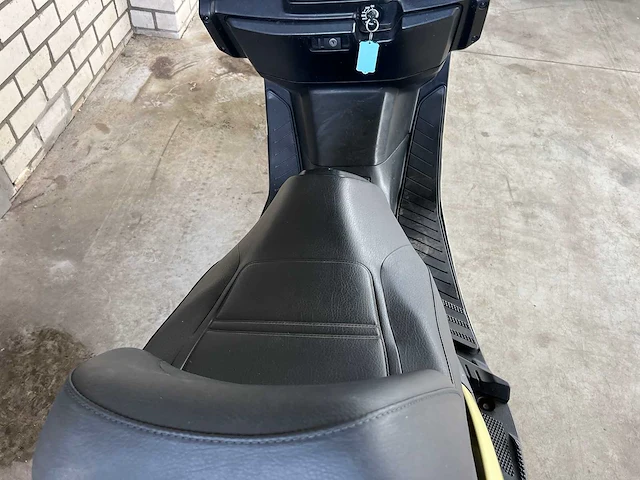Yamaha - scooter - yp 250 dx majesty - scooter - 1999 - afbeelding 10 van  18