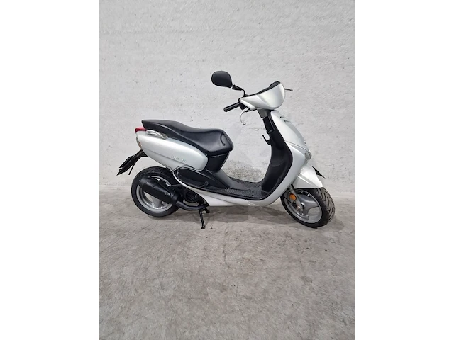 Yamaha - snorscooter - neo's - 25km - afbeelding 1 van  6